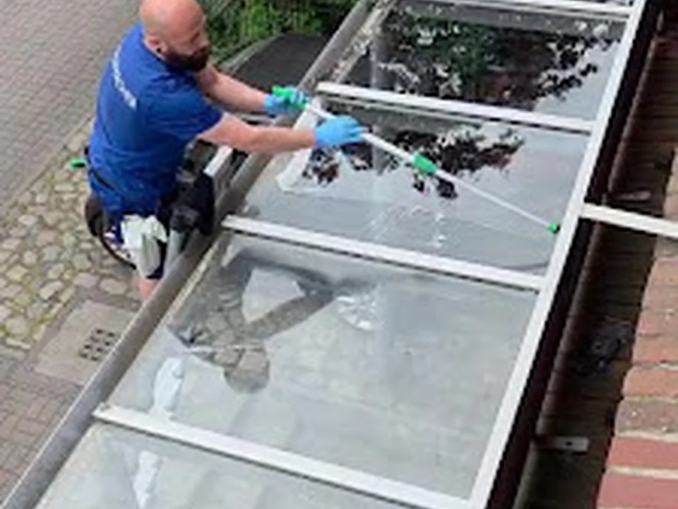 GLANZMACHER - Die Fensterputzer in Berlin