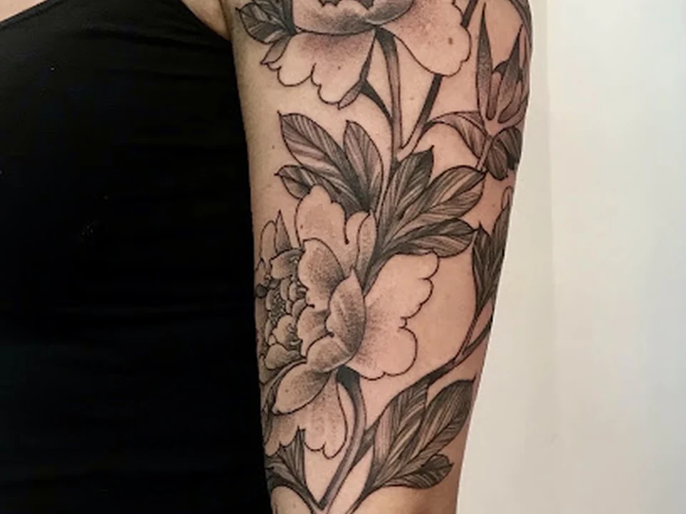 Brust oder Keule Tattoo- & Piercing-Studio Berlin
